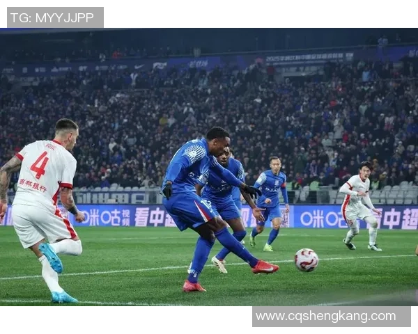 足球明星的光辉与挑战解析:他们如何影响现代足球的魅力与发展 足球明星的光辉与挑战解析:他们如何影响现代足球的魅力与发展