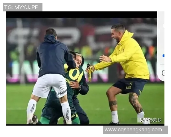 足球明星跪滑庆祝瞬间引发热议球迷热情回应展现激情与团结 足球明星跪滑庆祝瞬间引发热议球迷热情回应展现激情与团结